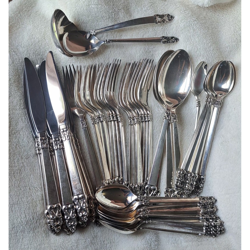 Vintage King Frederik Flatware  1847 Rogers Bros 54 Pc